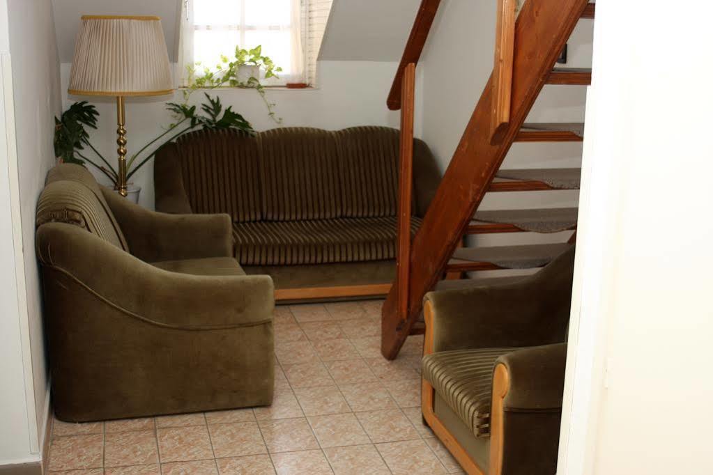 Hotel Katalin Panzio Budapest Esterno foto